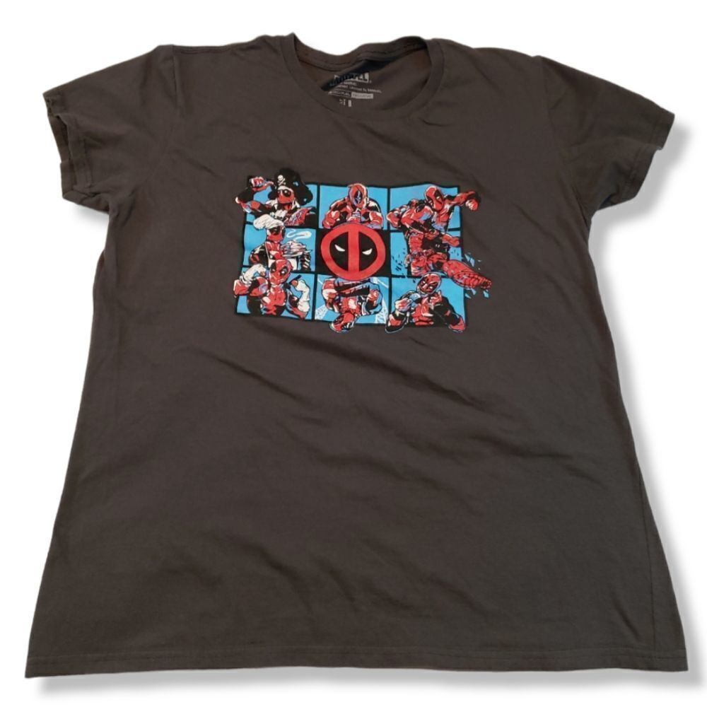 Deadpool Top Size Large Marvel Comics Graphic Print T-Shirt Geek Fuel Exclusive
